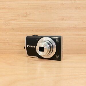 Canon PowerShot A2600 / 16MP Digital Camera / 5x Optical Zoom / Tested